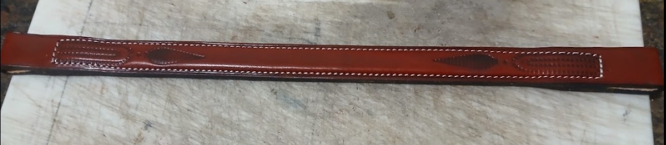 Frontalera sin mosquero.